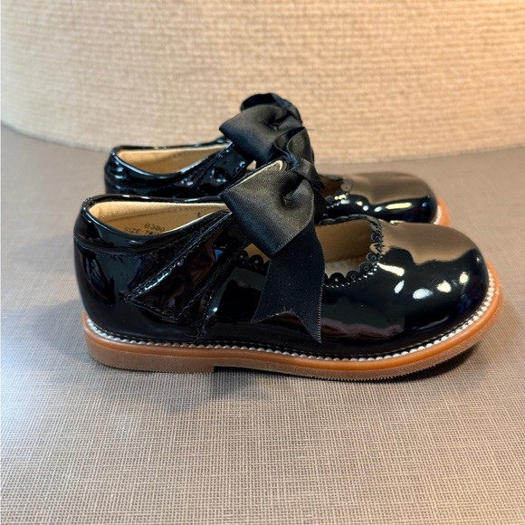 Felix & Flora Black Patton Shoes Size 7 - Picture 2 of 10